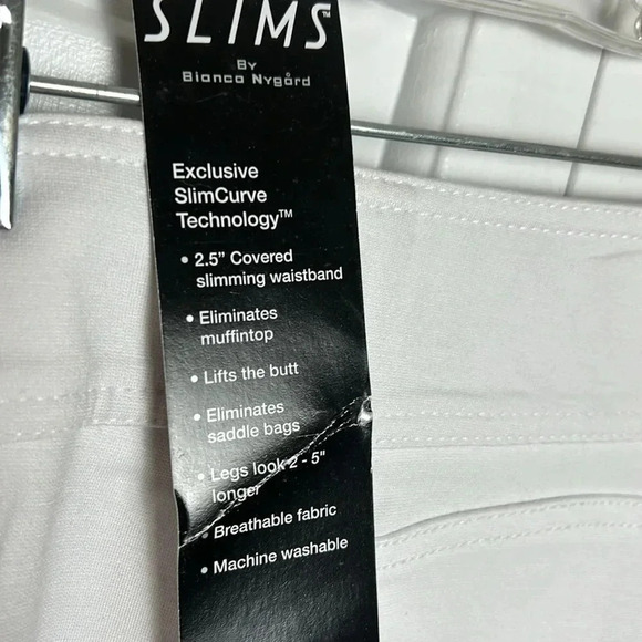 NYGARD Slims white Capri pants.Slims flattens, sculpts,pull on capri pants - Picture 7 of 11